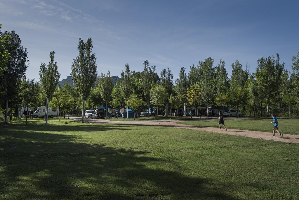 Camping & Bungalows Ligueerre De Cinca Экстерьер фото